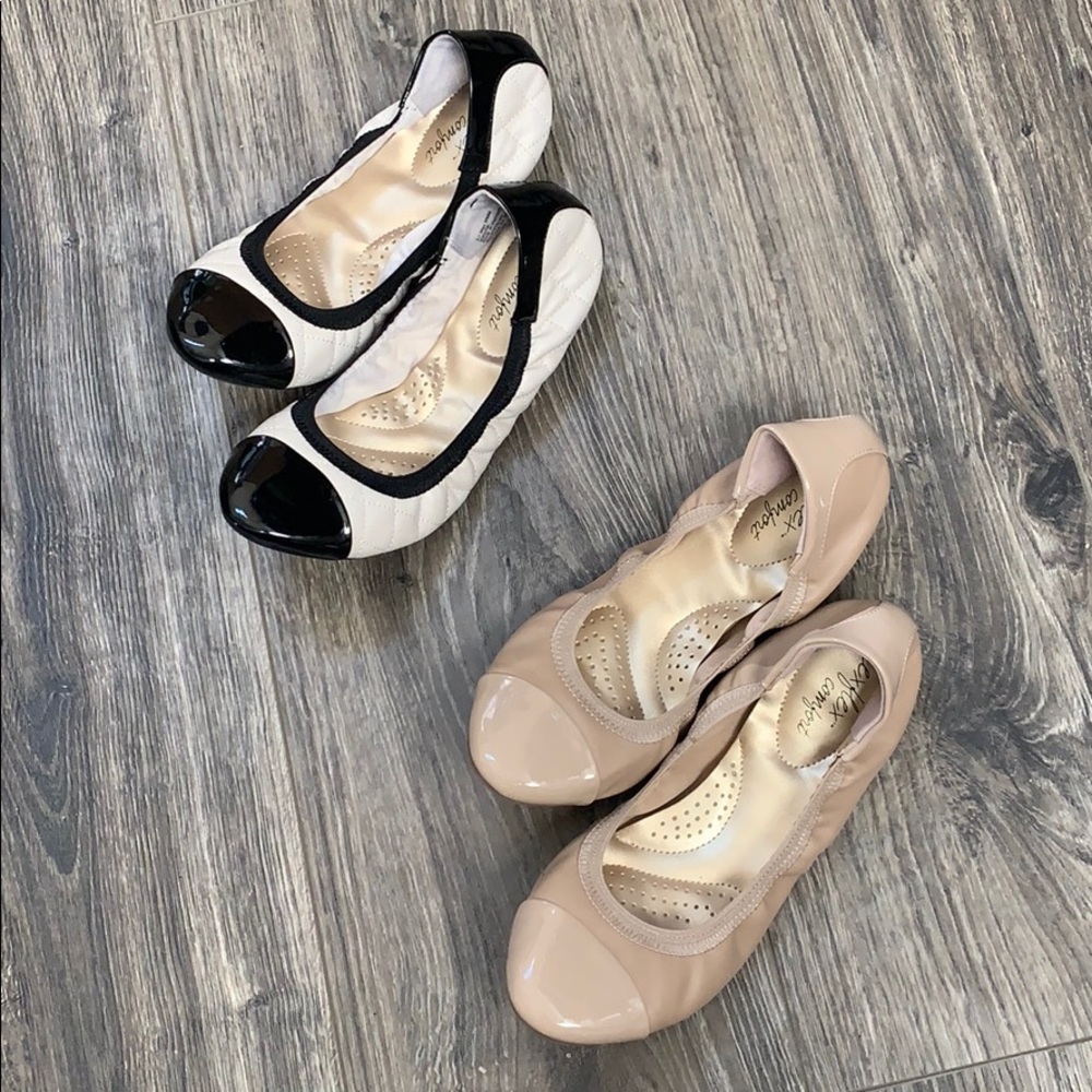 Lot of 2 pairs of women’s flat shoes